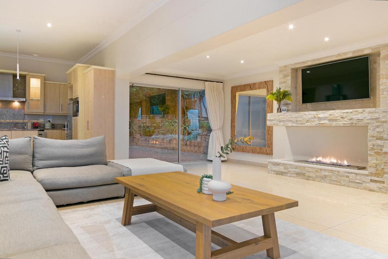 Luxury Serviced Mountain Villa In Constantia 开普敦 外观 照片